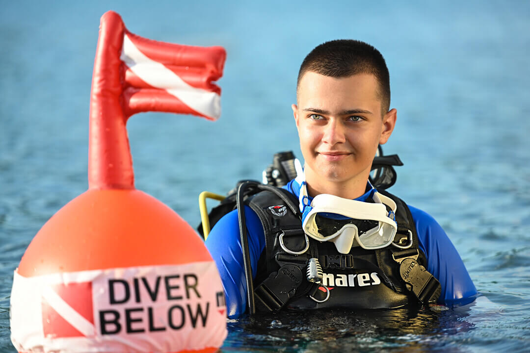 Jak vybrat a k čemu slouží potápěčská bójka