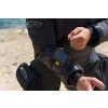 Potapecsky pocitac Suunto Nautic Bungee cord na suchem obleku
