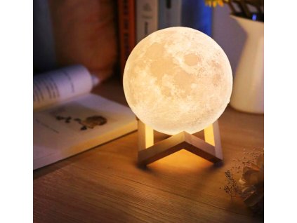 nocni_lampa_3d_mesic_uvodni_ foto
