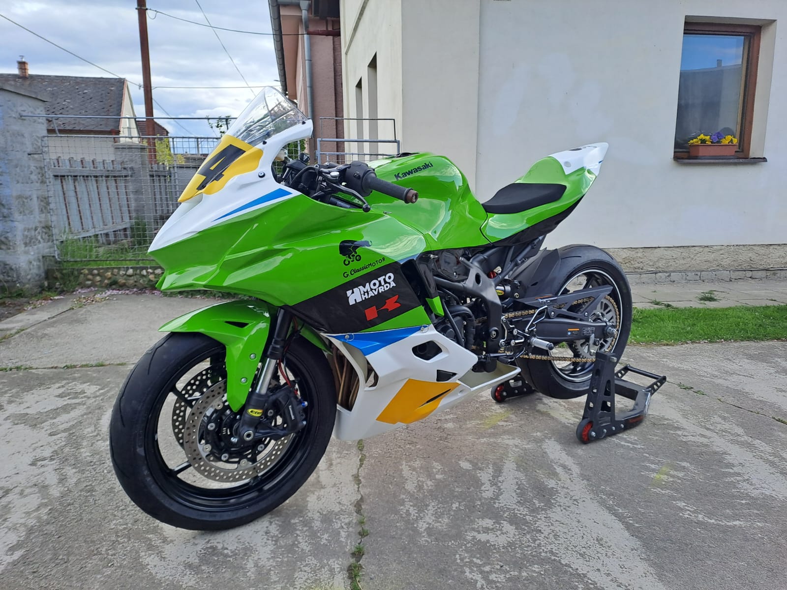 Sebimoto Launches New Racing Fairings for Kawasaki Ninja ZX-4RR 2023 - 2024