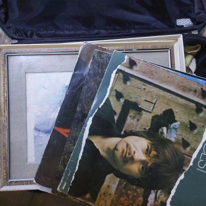 CZ BRIC BRAC (mix předmětů z českých domácností)