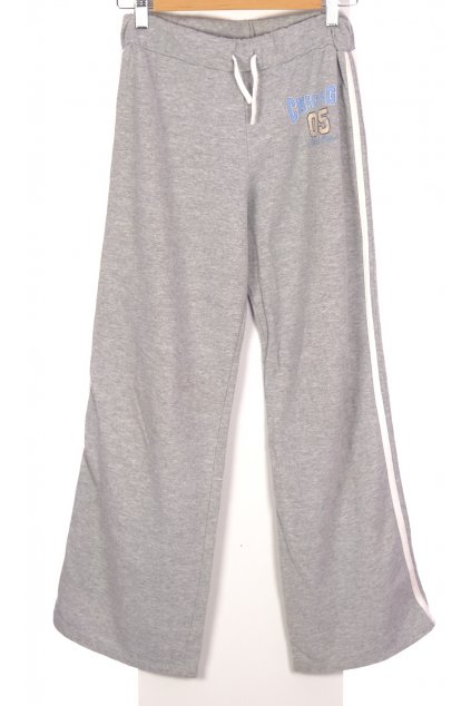 Tepláky šedé s nápisem s pruhy na bocích vel. 12 r / 152 vada