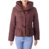 Bunda Monnini hnědá s ozdobným límcem péřová vel. S
