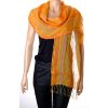 Šátek zimní oranžový se žluto modro růžovými pruhy se střpci