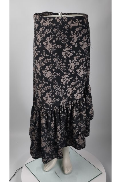 Čierna sukňa SINSAY s kvetinovým vzorom a asymetrickým strihom