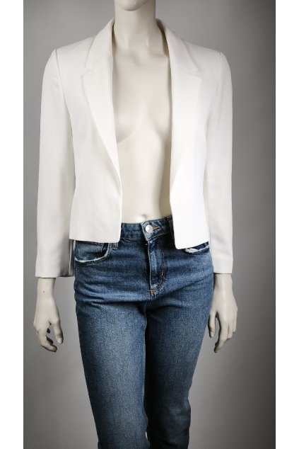 Biele sako H&M na figuríne, zobrazené spredu