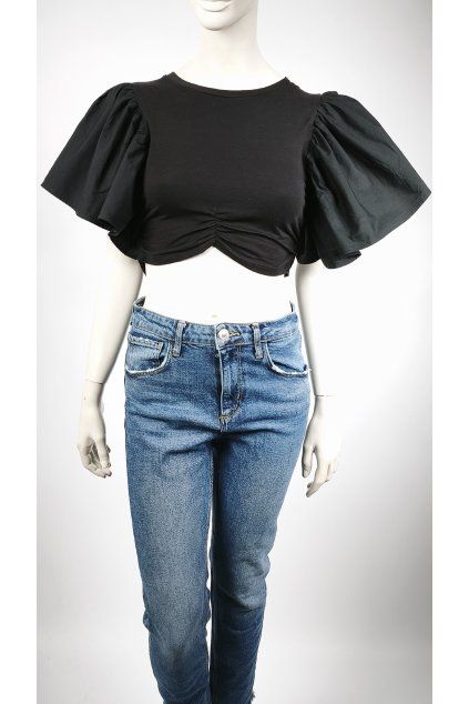 Čierny crop top ZARA s nadýchanými rukávmi