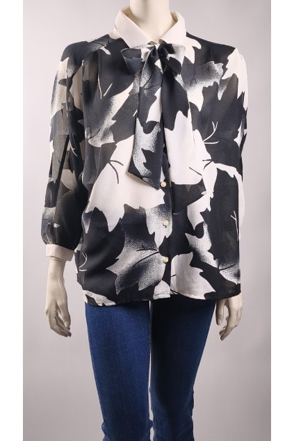 Blúzka s čierno-bielym vzorom od SOMMERMANN, pohľad zozadu.