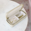 Cestovní šperkovnice Stackers Oatmeal Medium Zipped Jewellery Box | krémová