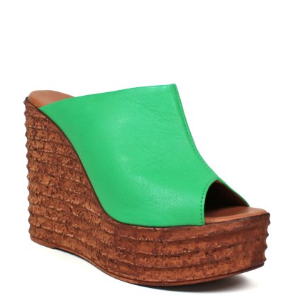 33482 1 kozene slapky na platforme