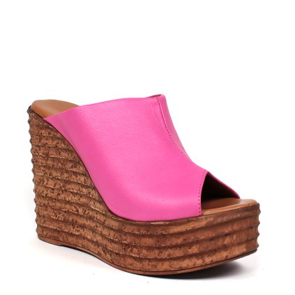 33608 1 kozene slapky na platforme