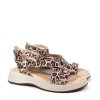 39100 5 sandale s leopardim vzorom