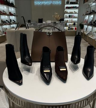 Krásne kotníky a čižmy nájdete na našich predajniach✨ KOMARNO,EUROVEA,NIVY,CENTRÁL✨