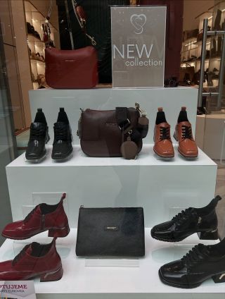 Trošku neskoro, ale nevadí ❤️ V októbri sme sa rozhodne nenudili!🙈 Otvárali sme naše prvú predajňu Secret Home – a poviem...