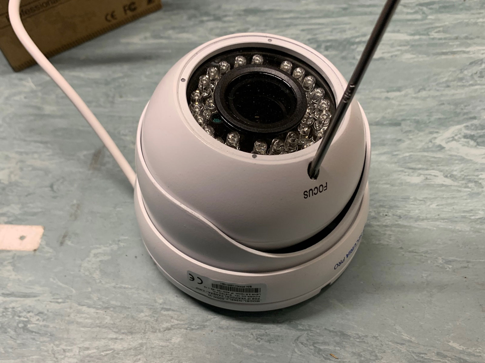 Mám rozmazaný obraz na kameře - doostření obrazu Zoom a Focus