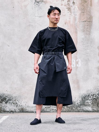 Haruko cerna nylon sukne 1