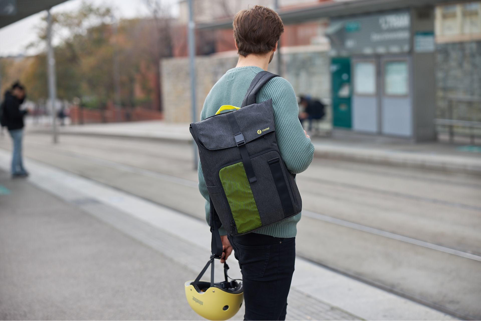 Commuter backpack_Hero picture