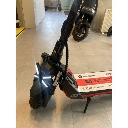 Segway eKickScooter ZT3 Pro E - předváděcí kus