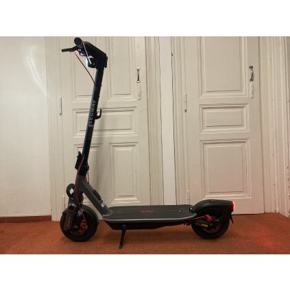 Segway eKickScooter Ninebot F3 Pro E - předváděcí kus