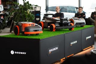 Takhle vypadalo letošní školení prodejců Navimow. Den plný praktických ukázek, instalací, nastavení a sdílení zkušeností...