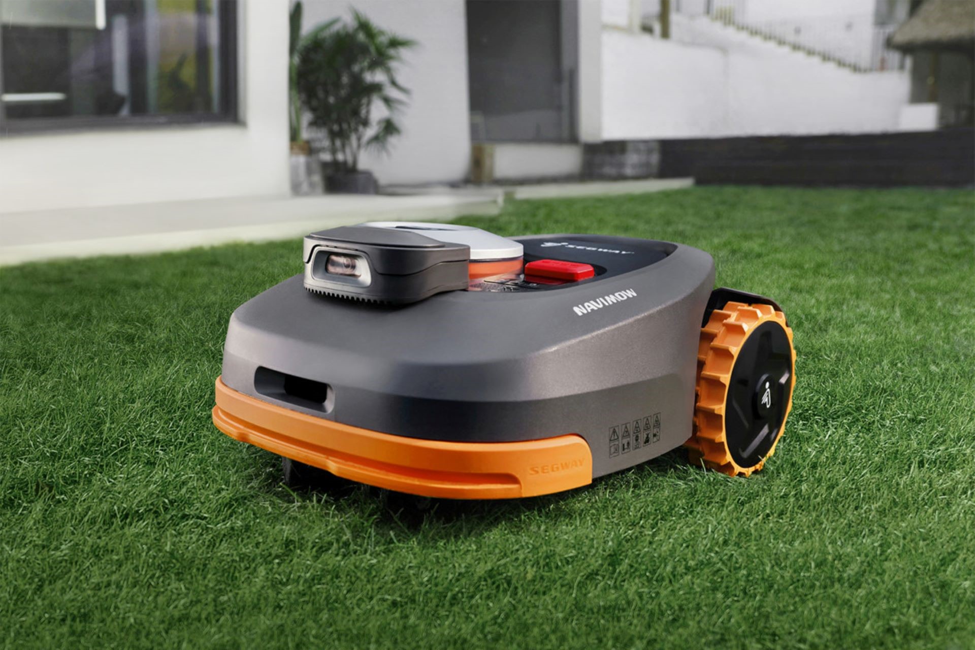 Jsme tam, kde vy: Dodáme, nainstalujeme, postaráme se o servis