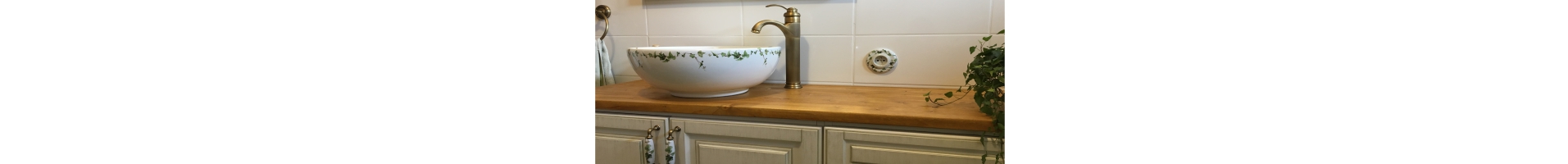 Dekorovaný porcelán koupelna