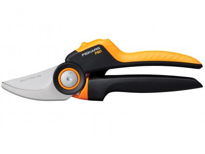 Dvojcepelove zahradne noznice FISKARS X Series P921 M 1057173