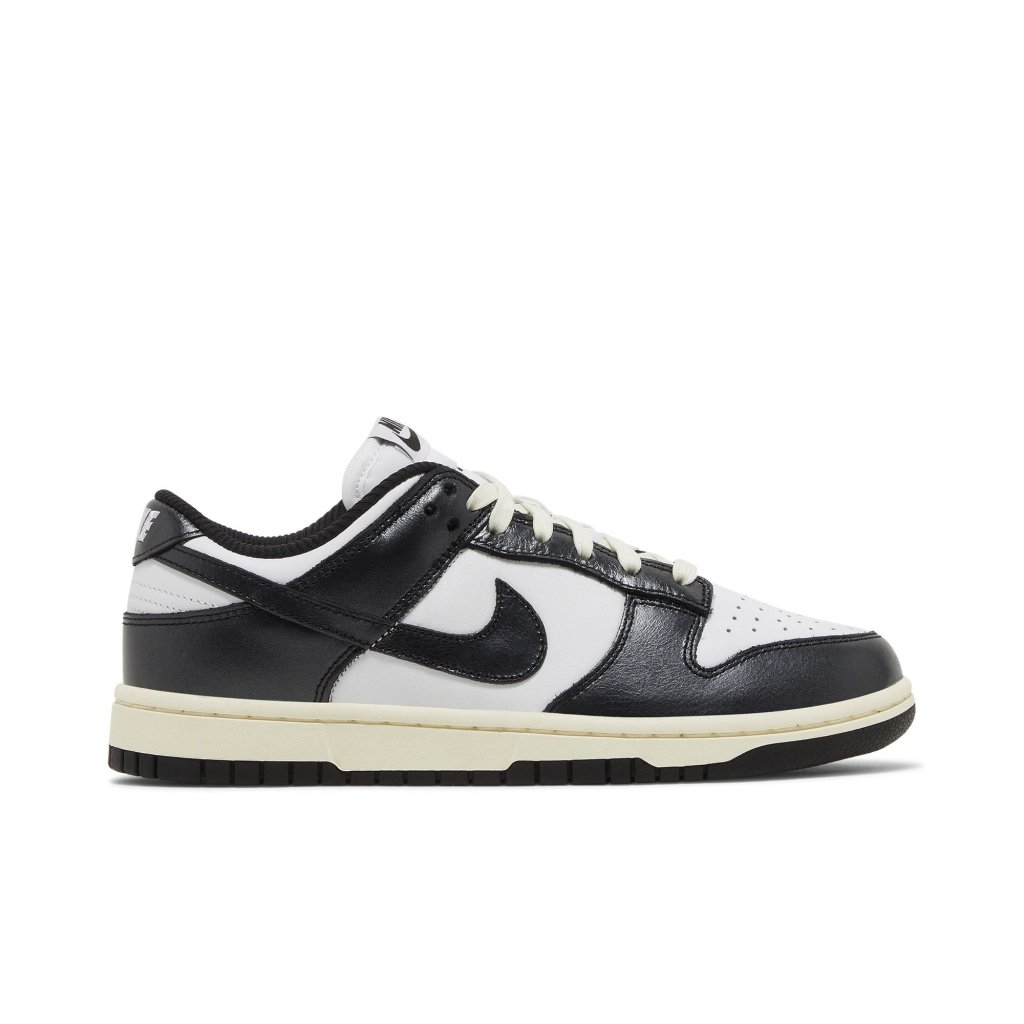 Wmns Dunk Low 'Vintage Panda'