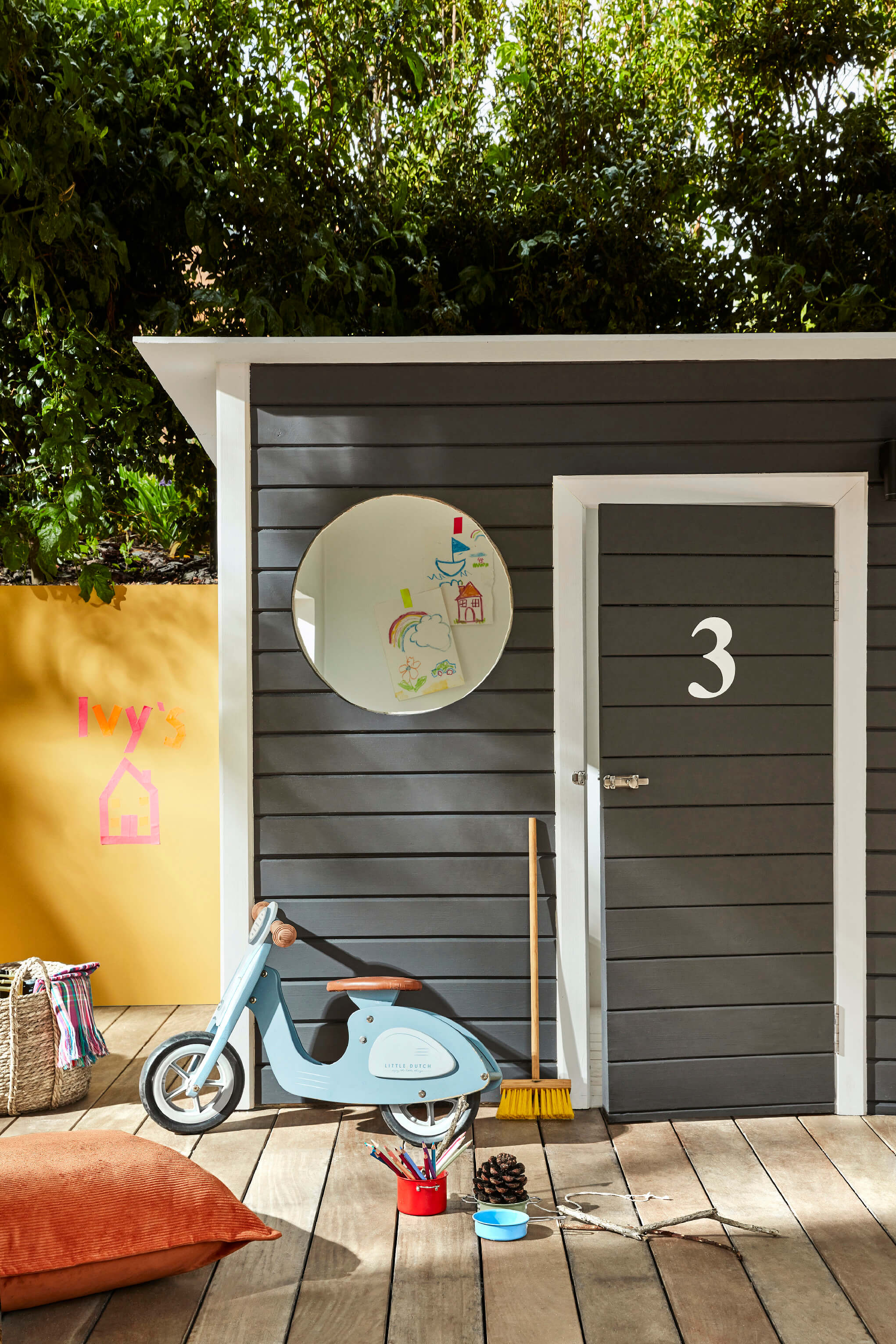 Barevná inspirace na pergolu Little Greene