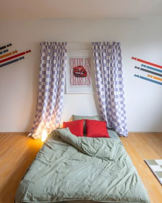 🎨 Dětský pokoj, který respektuje osobnost dítěte Tahle realizace vznikla pro slečnu, i když na první pohled může působit...