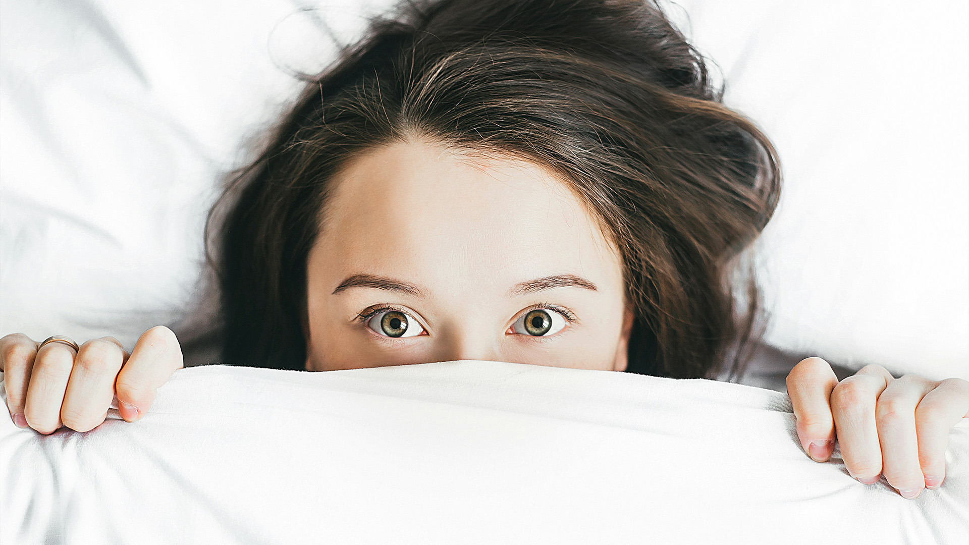 Snívalo sa vám, že ste nahá na verejnosti? Aký to má význam a čo s tým