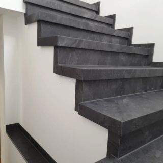 Vinyl stairs System ONE Expona Domestic 5862 Graphite Slate #vinylflooring #stairs #flooring #designfloor #senzaborci
