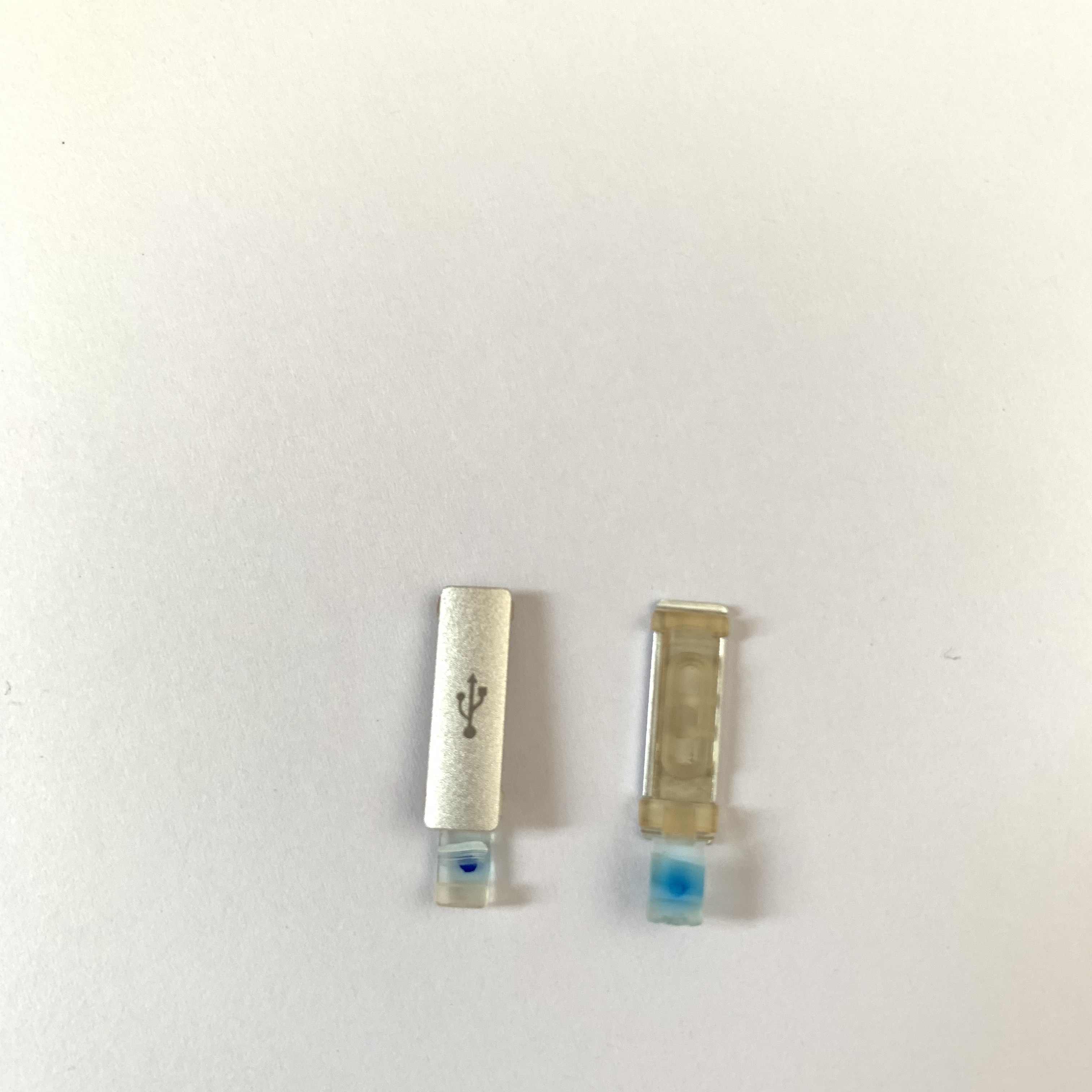 Krytka nabíjacieho konktora CAT S60