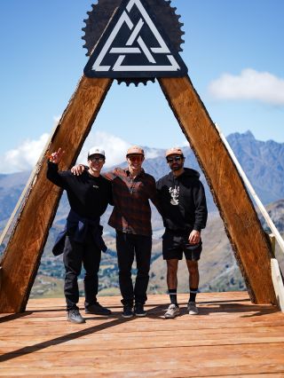 @naturalselectionbike here we go! ⛰️🏄‍♂️