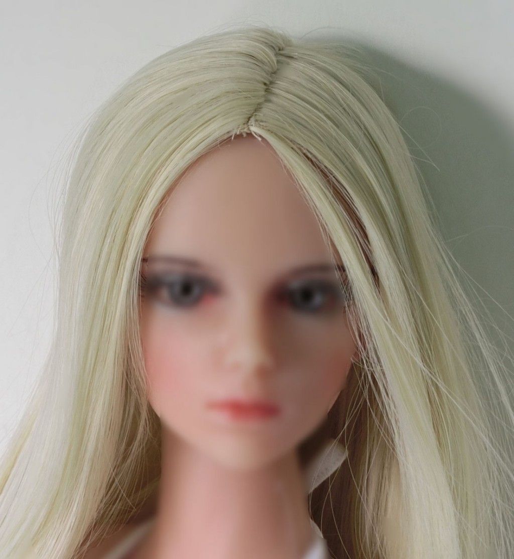 Silikonová panna 75cm - paruka wig1