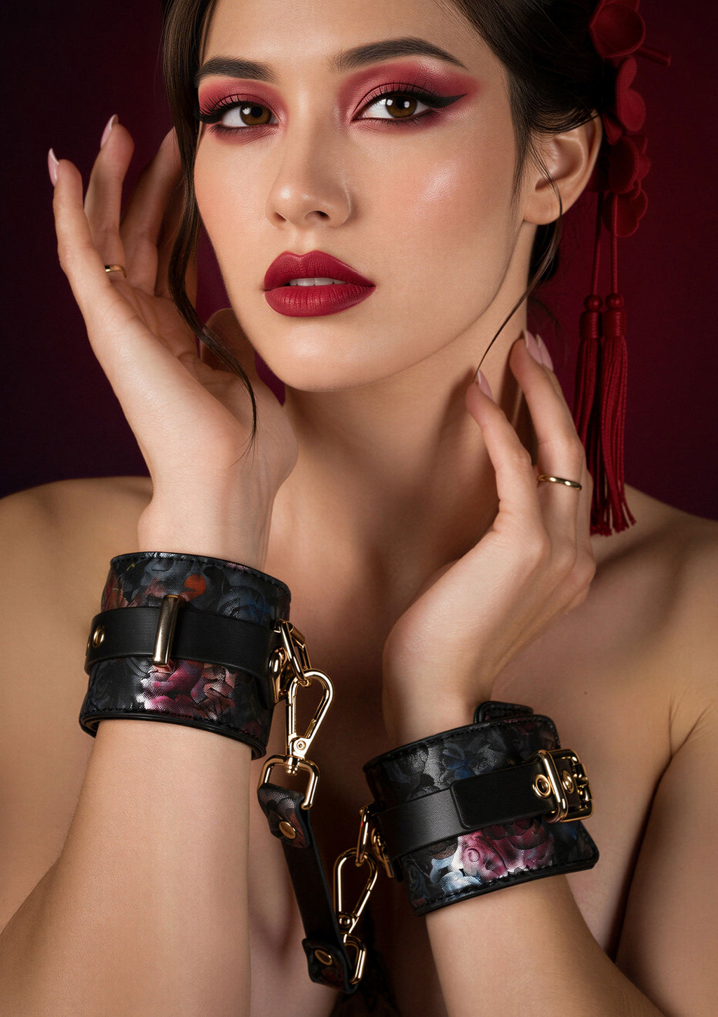 Geisha Floral Jacquard Wrist Cuffs - BLACK