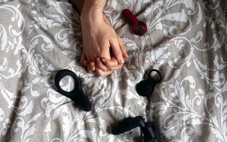 Jak začít s elektro-sexem, na co si dát pozor a jaké pomůcky vybrat