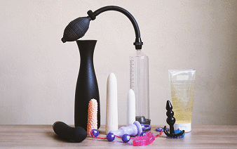 Jak udržovat a pečovat o své erotické hračky dle materiálů?