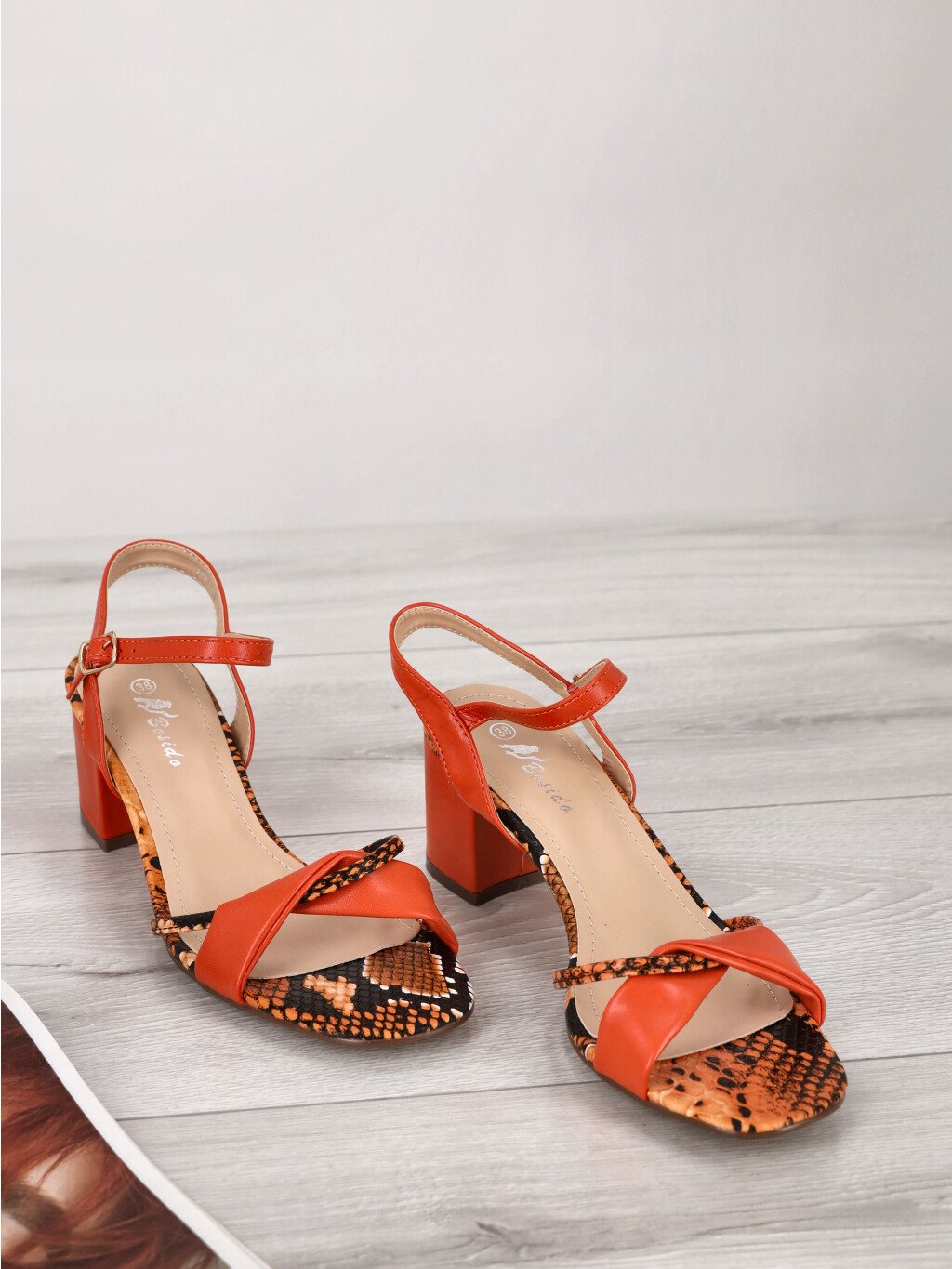 oranzove damske kozene sandale FD11 4 orange 5