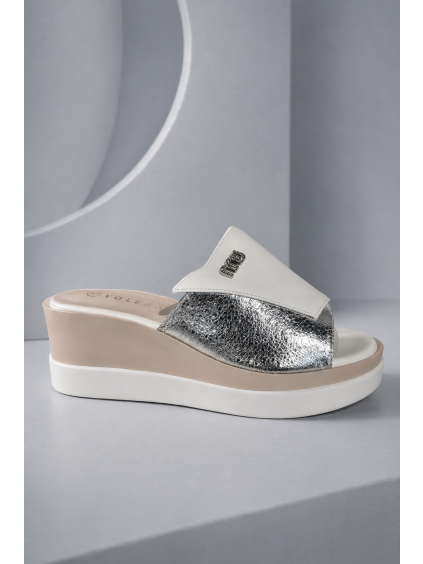 ChatGPT Image 20. 4. 2026, 22 07 43