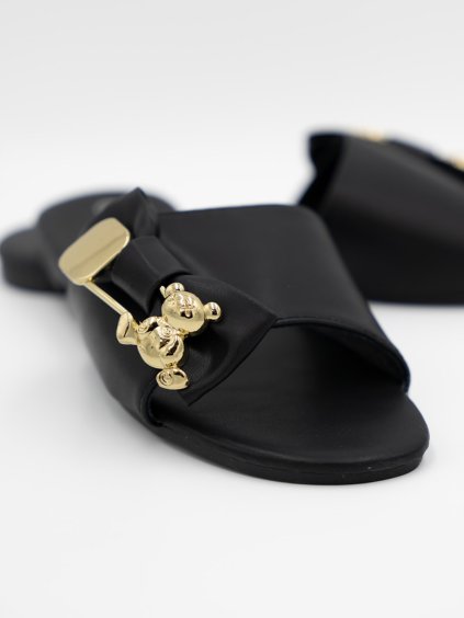 Elegantné čierne šľapky so zlatou ozdobou