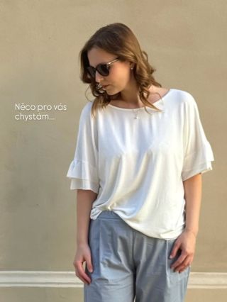 💫 Něco pro vás chystám. 🔥STAY TUNED🔥 . . . V úterý to vypukne 🤫