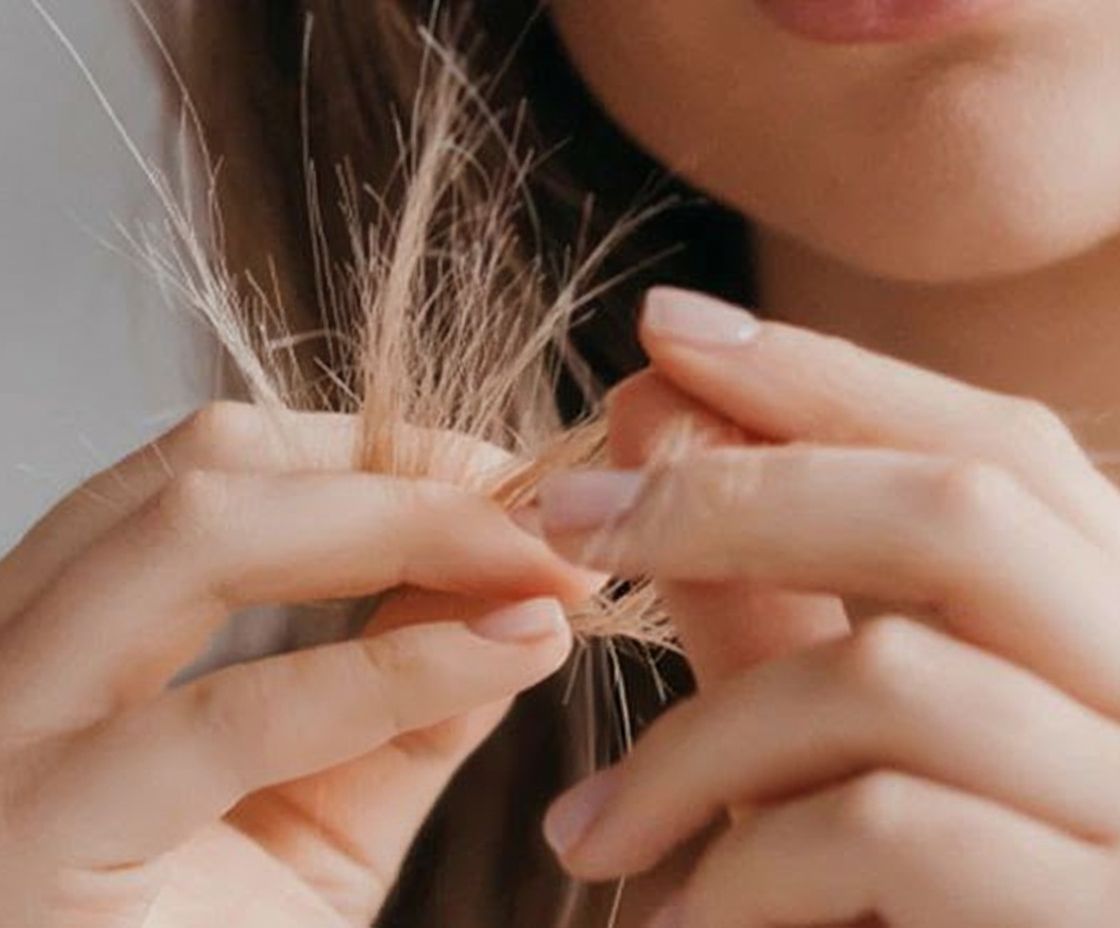 Suché a poškozené vlasy