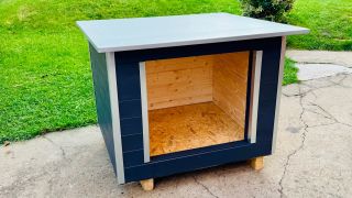 Závětrná bouda JACK – Medium 🐕🌧️ Když venku fouká, prší nebo je chladno – JACK nabízí pejskovi ideální místo, odkud může...