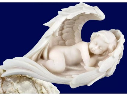 Alabastrová figurka anděla spícího ve vlastních křídlech - 14*7,5 *5 cm