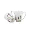 Sada dvou hrnků CLASSIC LAVENDER o objemu 380 ml ze série Duo Classics vyrobených z porcelánu New Bone China, který se vyznačuje přírodní krémově bílou barvou s jemným leskem a mimořádnou pevností a odolností při zachování lehkosti a jemnosti.  Linka je zdobena motivem malovaných levandulových větví, v intenzivní fialové barvě, "vyrůstající" ze spodku hrnečku.  Vše zabalené v ozdobné krabičce zdobené stejným motivem je skvělým nápadem na originální narozeninový dárek pro ženu i muže i jako dárek pro šéfa či učitele, také jako poděkování.