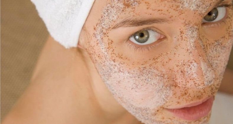 Proč nezapomínat na peeling pleti a jak jej použít