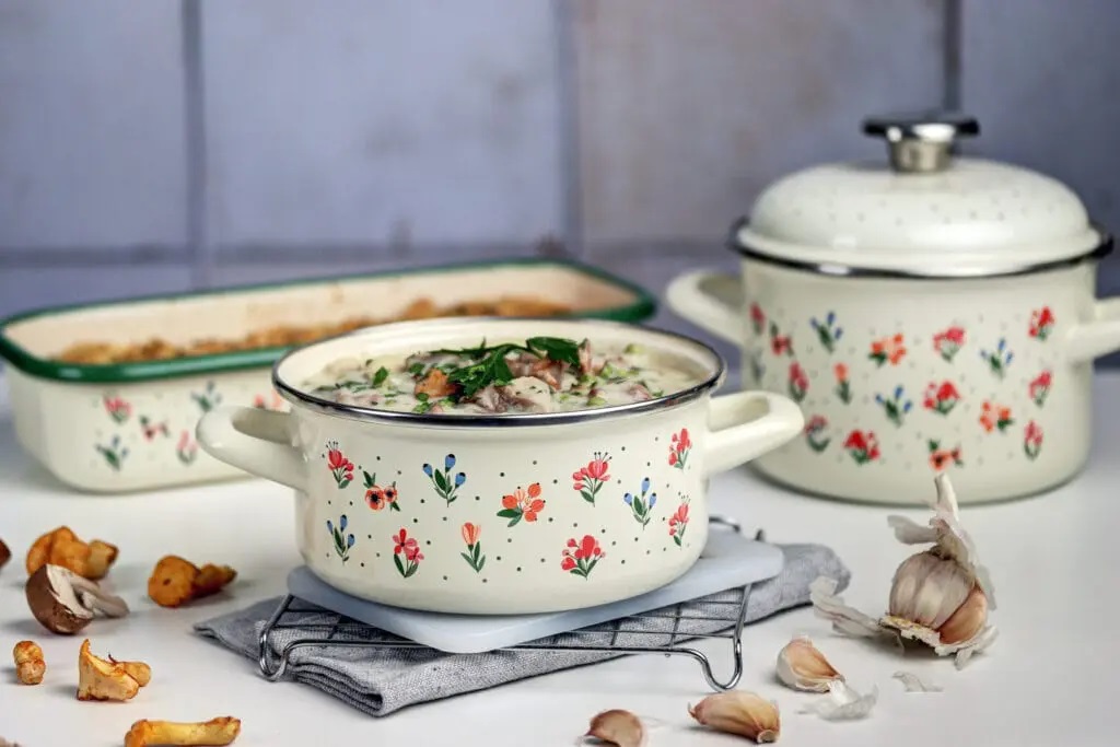 Smaltované nádobí Julie