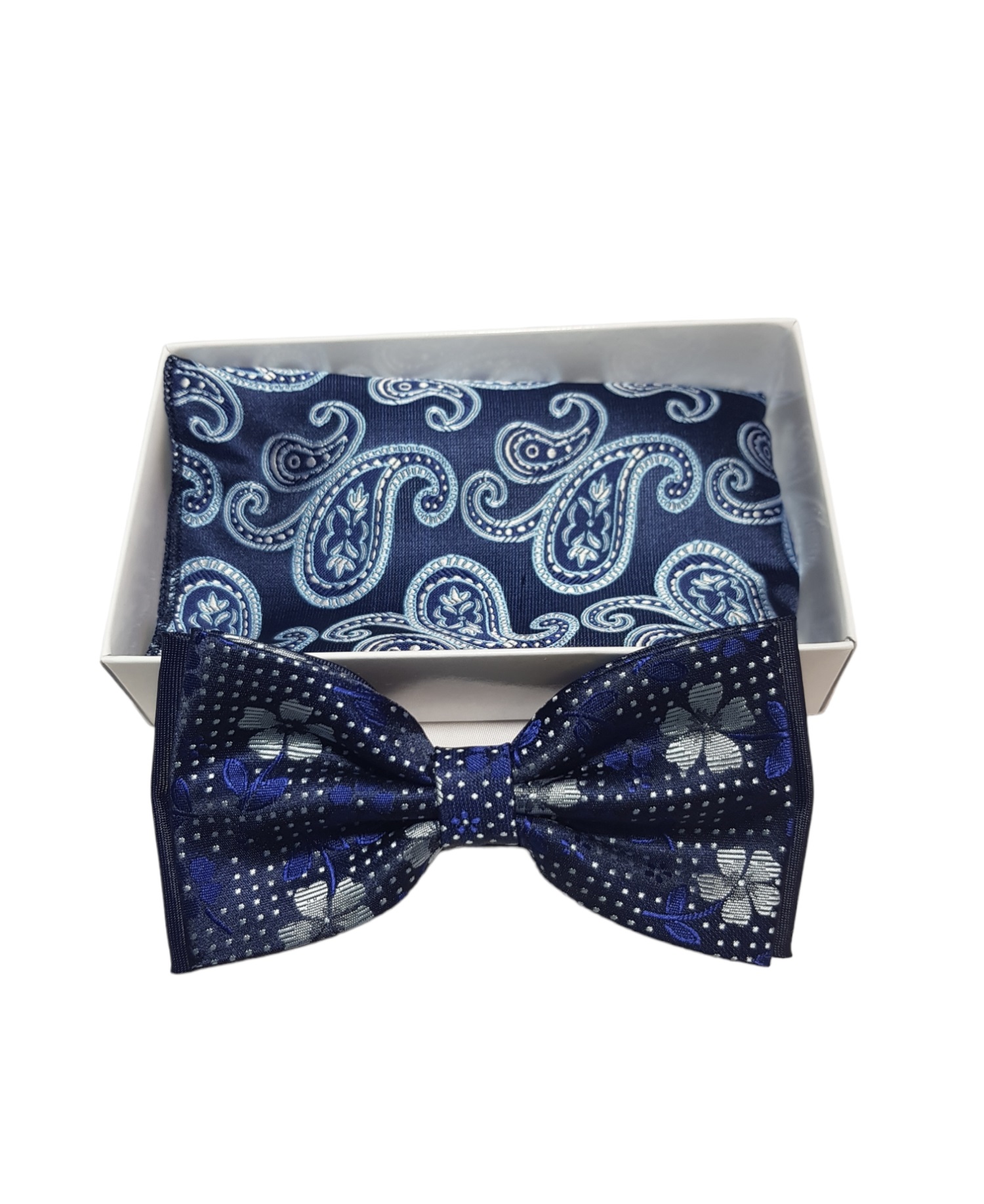 Pánsky motýlik Dolce blue duo  s vreckovkou  v krabičkovom balení. Veľkosť: 12cm, Farba: Tmavomodrá