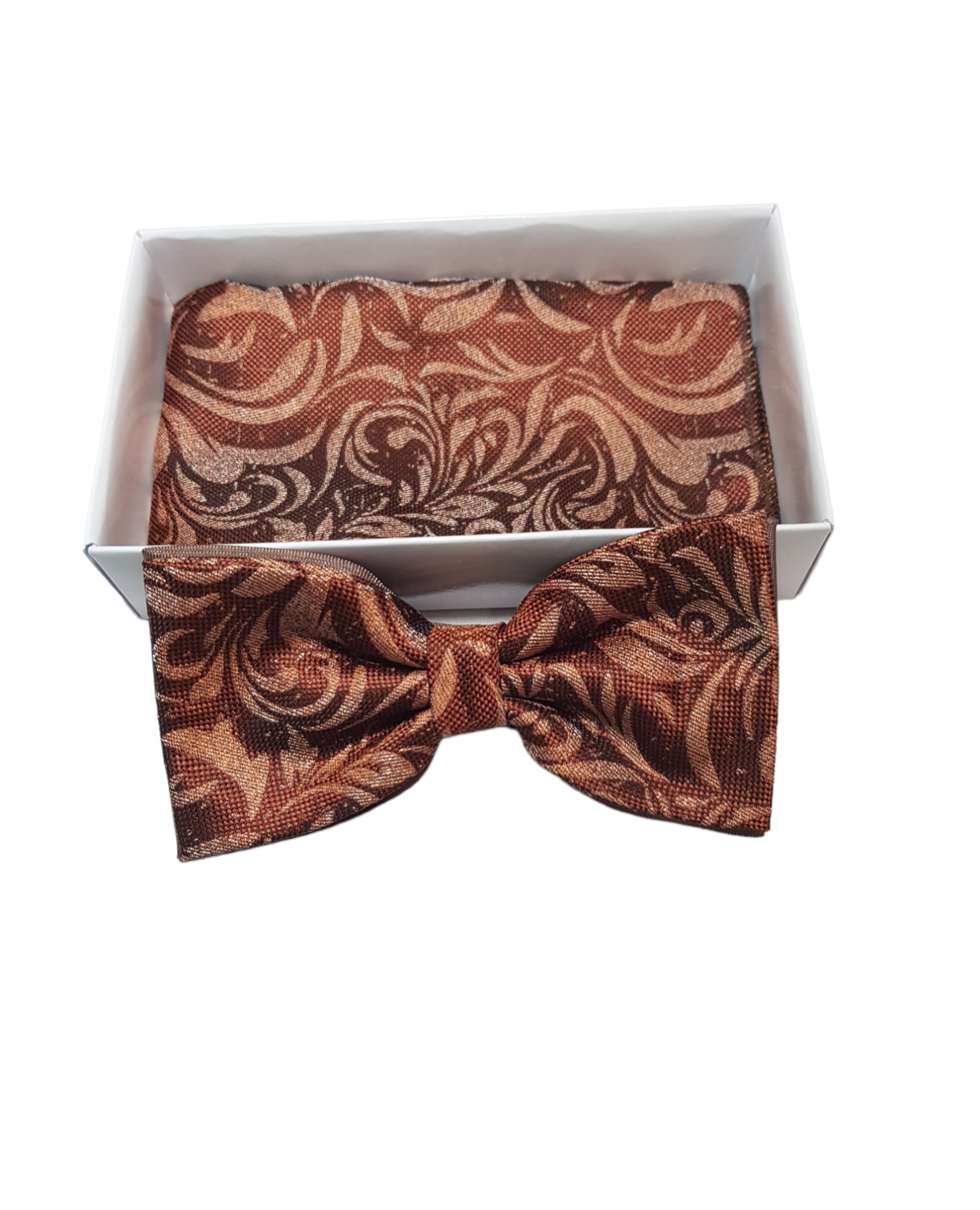 Pánsky motýlik Ornament brown duo  s vreckovkou  v krabičkovom balení. Veľkosť: 12cm, Farba: Hnedá